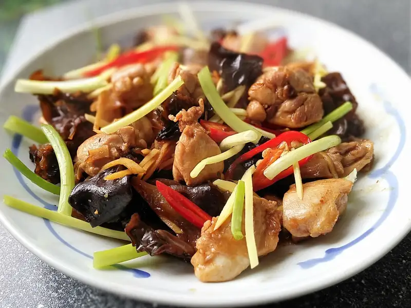 Gai Pad Khing