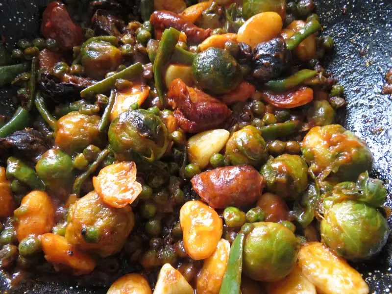Sofrito de veau à l'ail et au vin